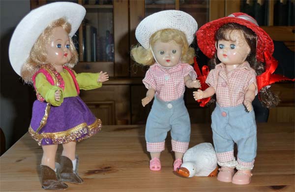 Cowgirl med kamrater